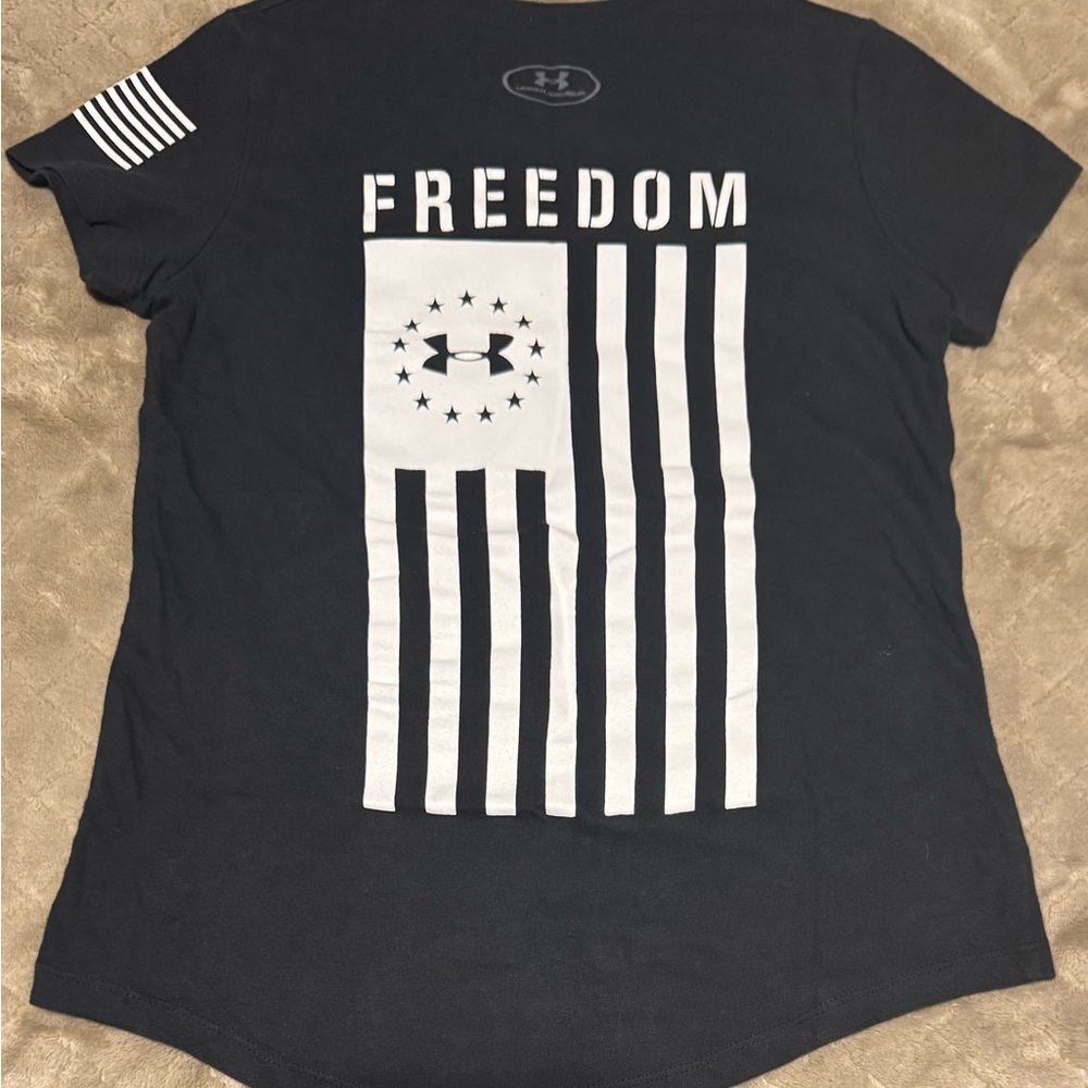 Under Armour Black FREEDOM Short Sleeve Tee Girls S